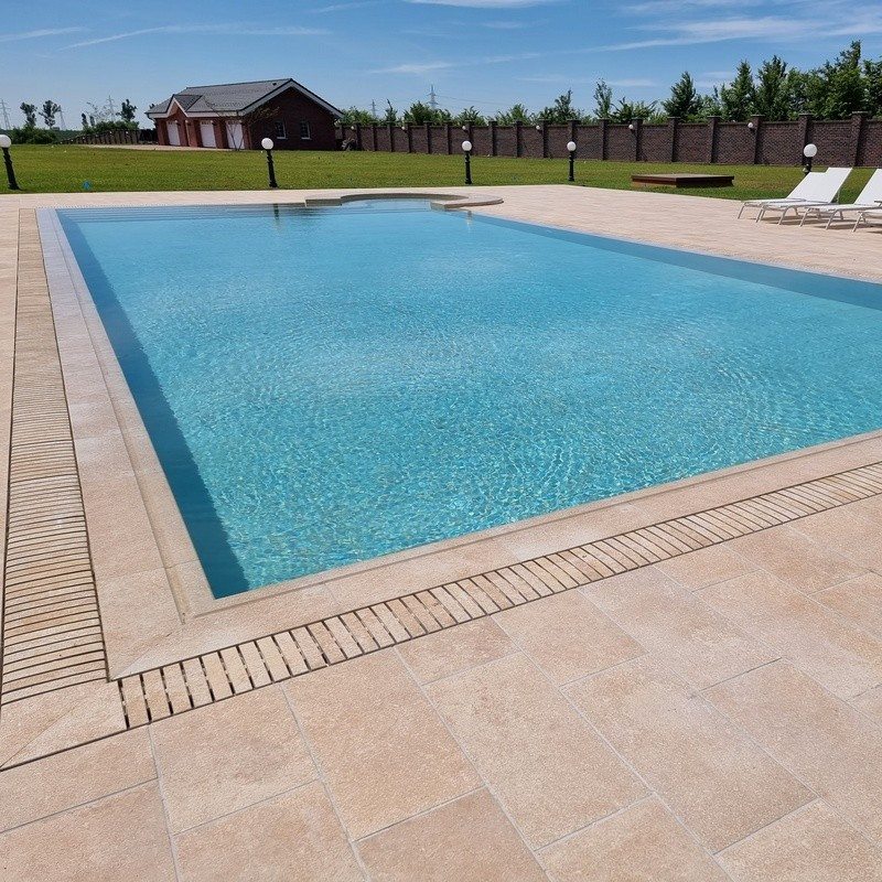 Piscină privată Balotești cu Mistery White și Mistery Sand de la Rosa Gres