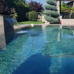Piscină privată Pitești cu Pietro Dark de la Rosa Gres