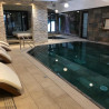 Piscină privată și Jacuzzi Onești cu Serena Mix și Serena Ocra
