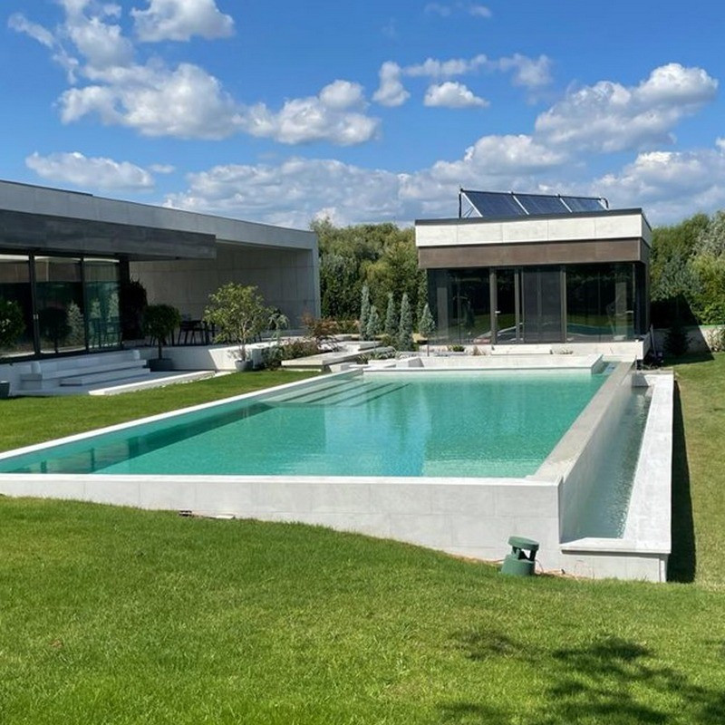 Piscină privată Izvorani cu Serena Bianco De la Rosa Gres