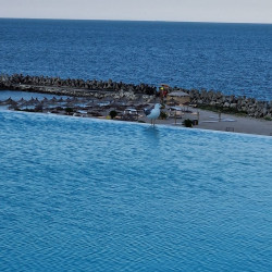 Piscine publice Hotel Pam Beach Olimp cu Mistery White de la Rosa Gres