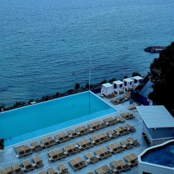 Piscine publice Hotel Pam Beach Olimp cu Mistery White de la Rosa Gres