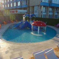 Piscine publice Hotel Pam Beach Olimp cu Mistery White de la Rosa Gres