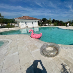 Piscină privată cu piscină copii din Iași cu Pietro White de la Rosa Gres