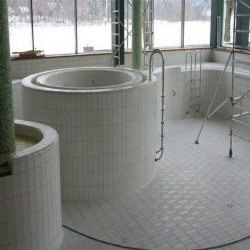Gresie piscină Blanco